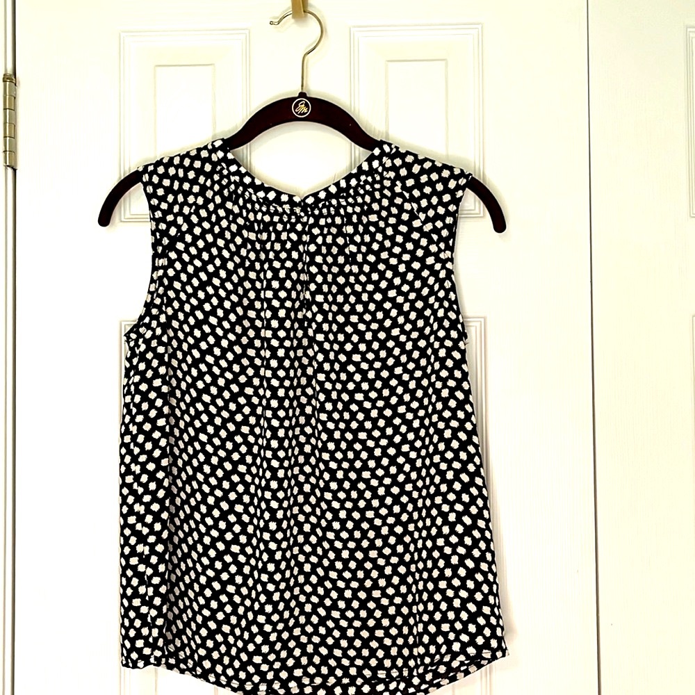 NWOT BANANA REPUBLIC Women’s Black Off White Dot Sleeveless Shell Tank XXS